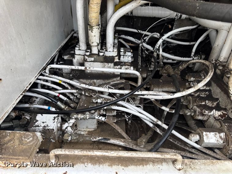 image for item EN0701 Link-Belt LS3400CII excavator