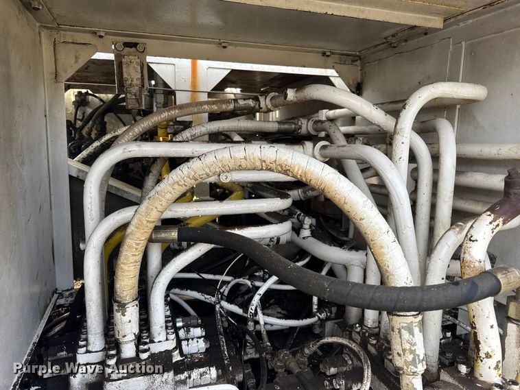 image for item EN0701 Link-Belt LS3400CII excavator