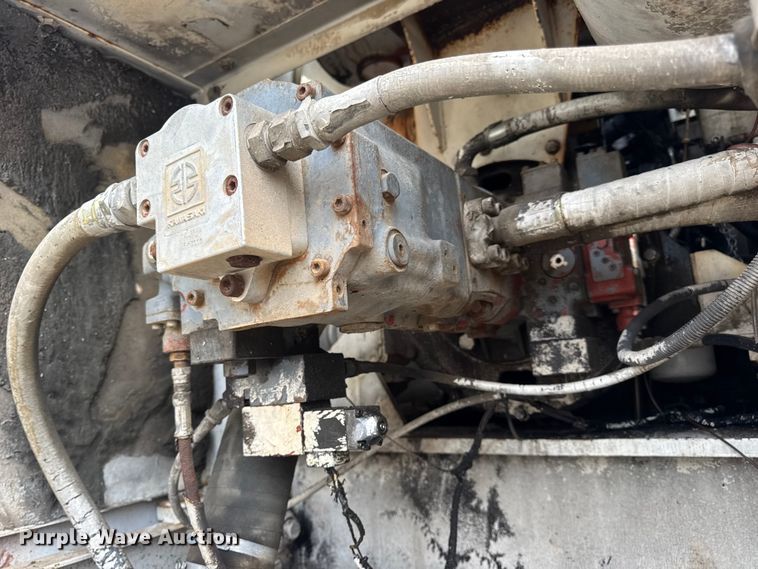 image for item EN0701 Link-Belt LS3400CII excavator