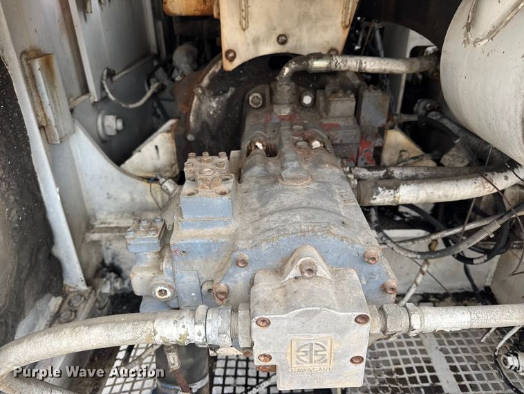 image for item EN0701 Link-Belt LS3400CII excavator