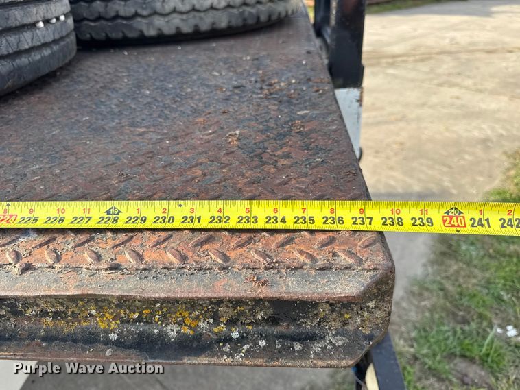 image for item EN0706 1986 Ford L9000 crane truck