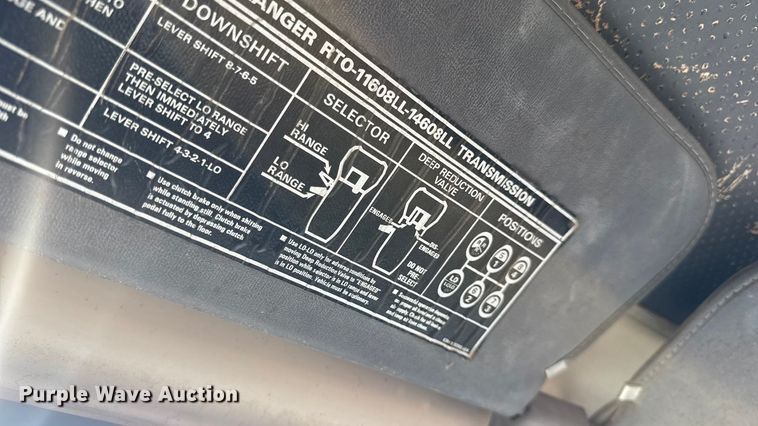 image for item EN0706 1986 Ford L9000 crane truck