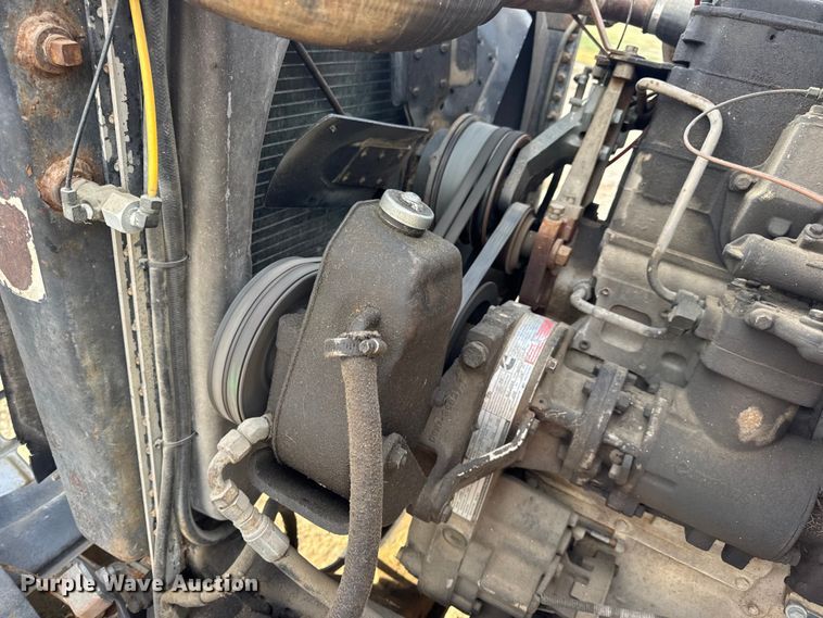 image for item EN0706 1986 Ford L9000 crane truck