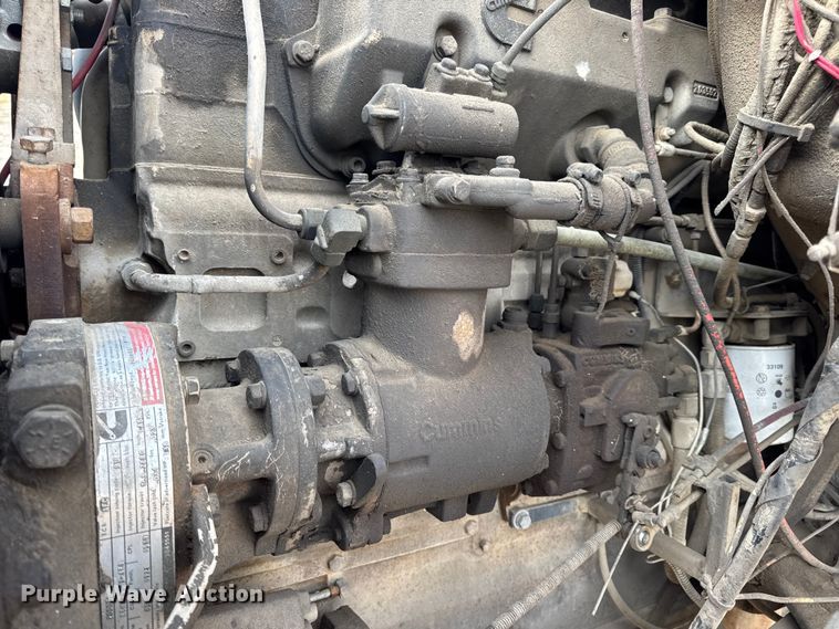 image for item EN0706 1986 Ford L9000 crane truck