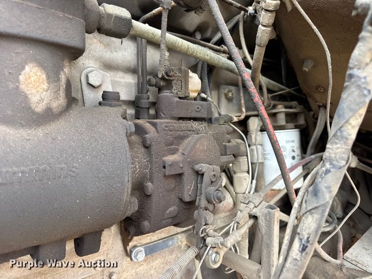 image for item EN0706 1986 Ford L9000 crane truck