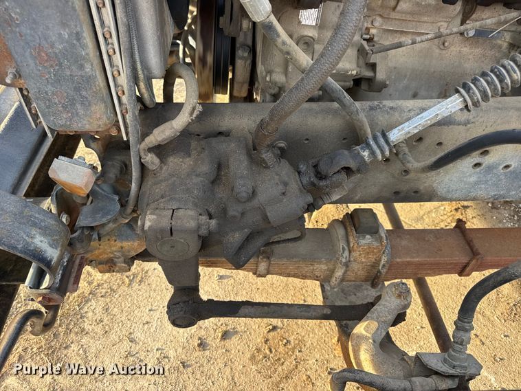 image for item EN0706 1986 Ford L9000 crane truck