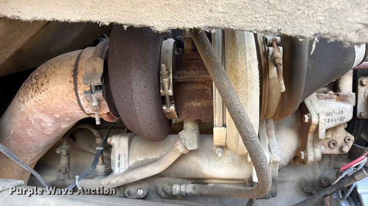 image for item EN0706 1986 Ford L9000 crane truck