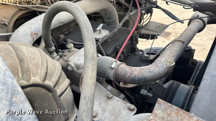 image for item EN0706 1986 Ford L9000 crane truck