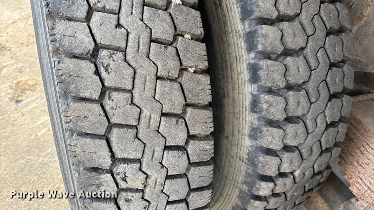 image for item EN0706 1986 Ford L9000 crane truck