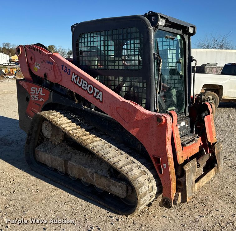 image for item EN0710 Kubota SVL95-2S tracked skid steer loader