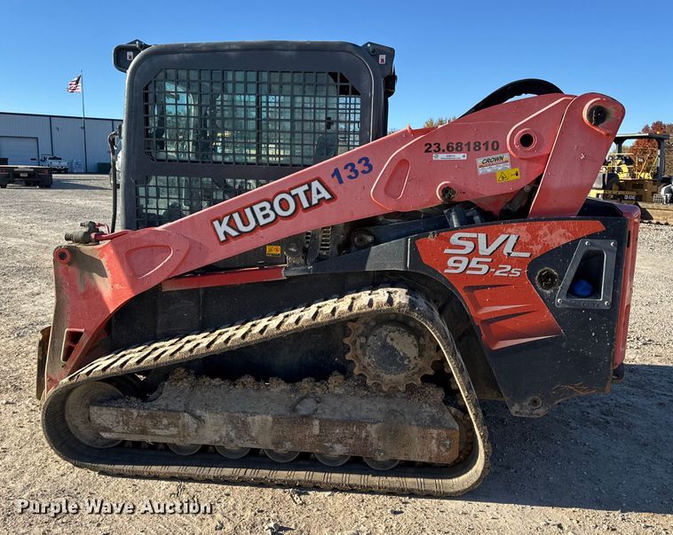 image for item EN0710 Kubota SVL95-2S tracked skid steer loader