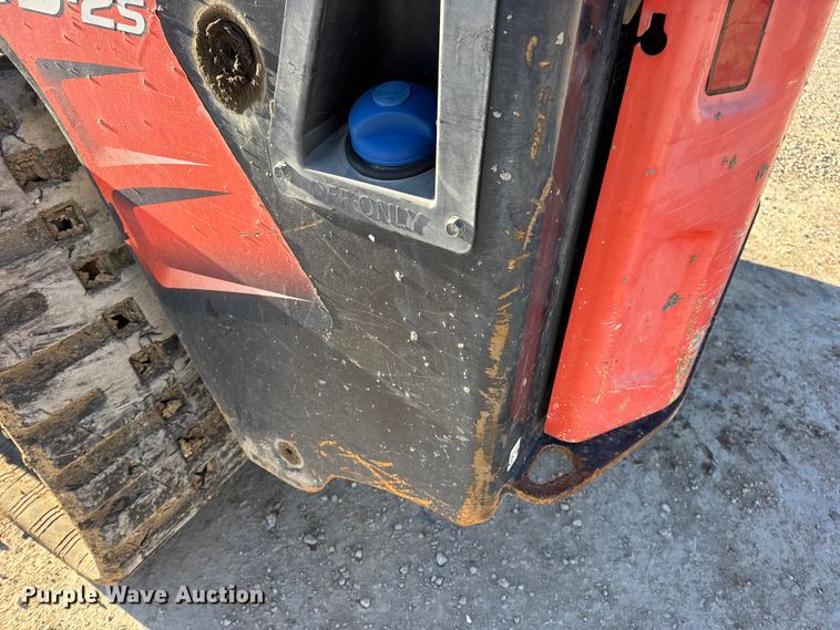 image for item EN0710 Kubota SVL95-2S tracked skid steer loader