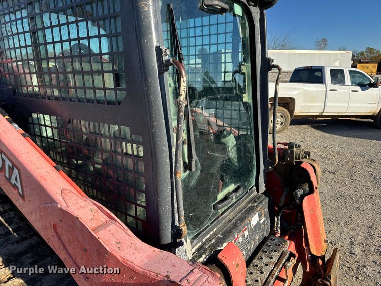 image for item EN0710 Kubota SVL95-2S tracked skid steer loader