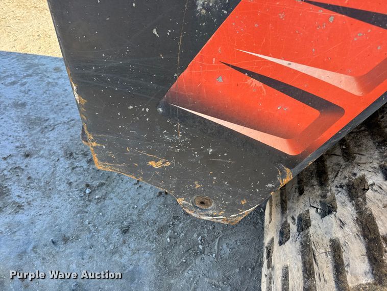 image for item EN0710 Kubota SVL95-2S tracked skid steer loader