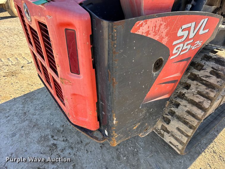 image for item EN0710 Kubota SVL95-2S tracked skid steer loader