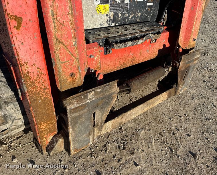 image for item EN0710 Kubota SVL95-2S tracked skid steer loader