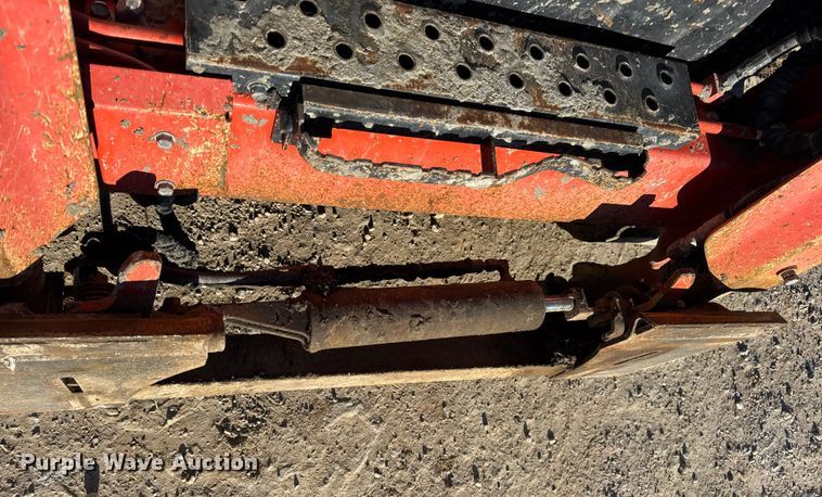 image for item EN0710 Kubota SVL95-2S tracked skid steer loader