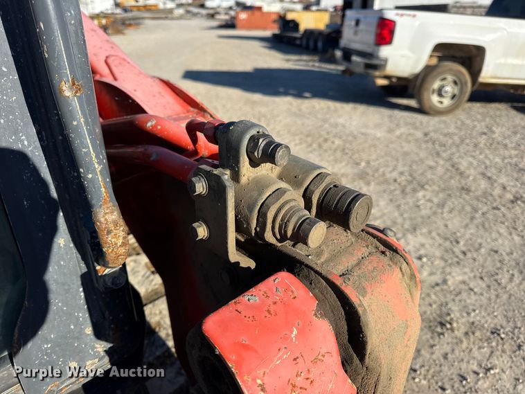 image for item EN0710 Kubota SVL95-2S tracked skid steer loader