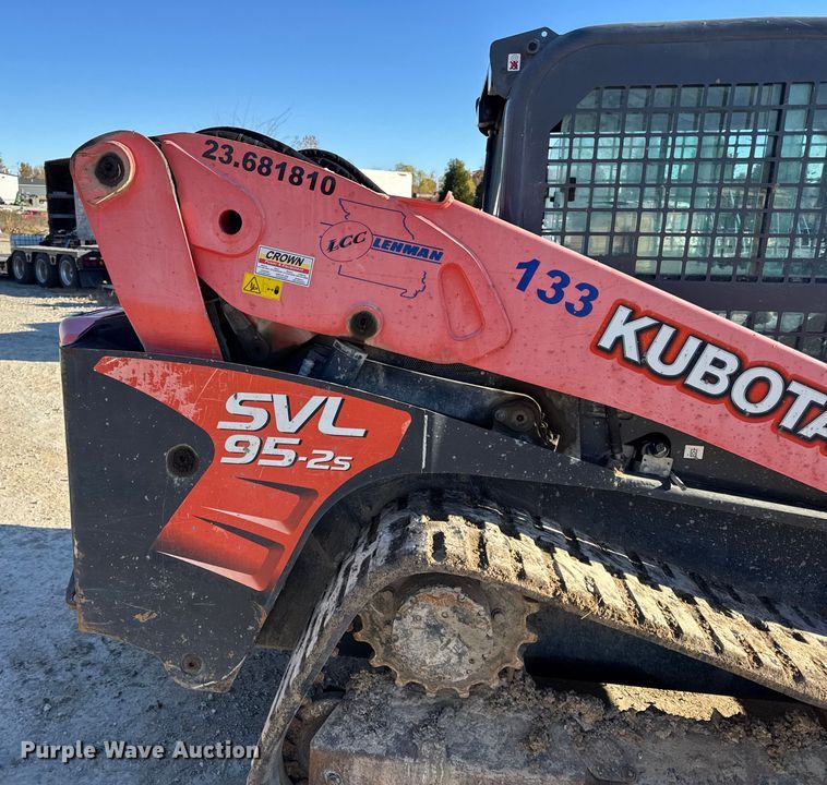 image for item EN0710 Kubota SVL95-2S tracked skid steer loader