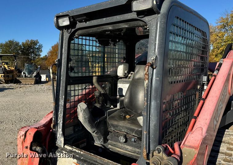image for item EN0710 Kubota SVL95-2S tracked skid steer loader
