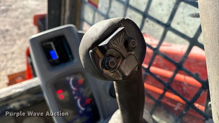 image for item EN0710 Kubota SVL95-2S tracked skid steer loader