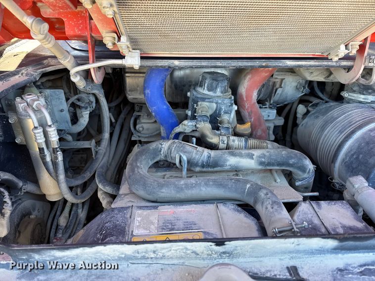 image for item EN0710 Kubota SVL95-2S tracked skid steer loader