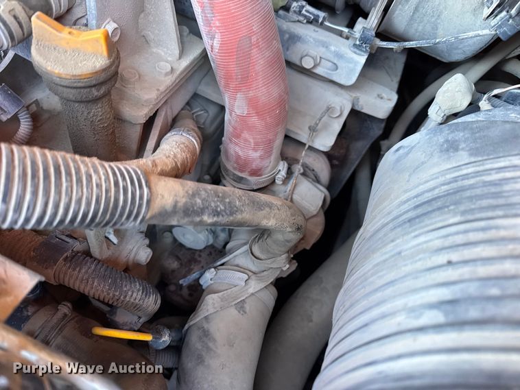 image for item EN0710 Kubota SVL95-2S tracked skid steer loader