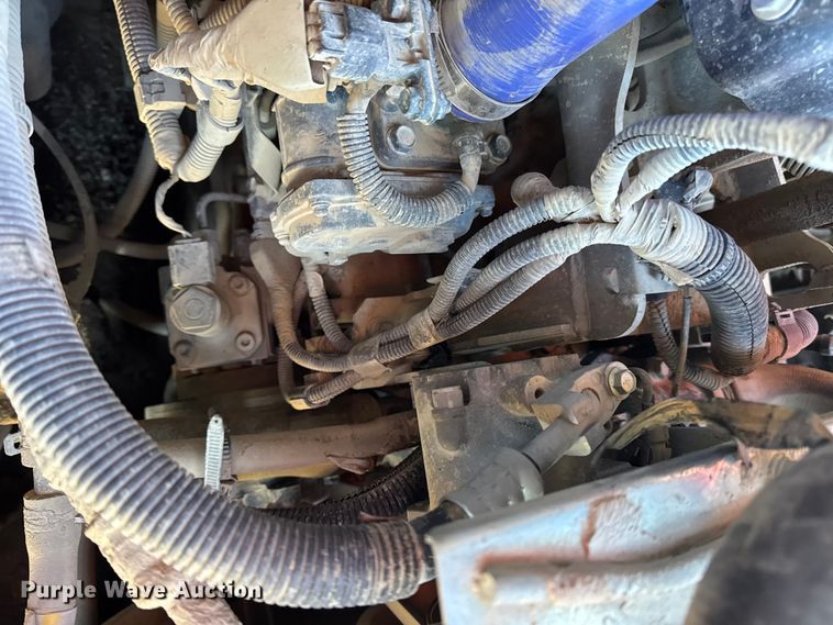 image for item EN0710 Kubota SVL95-2S tracked skid steer loader