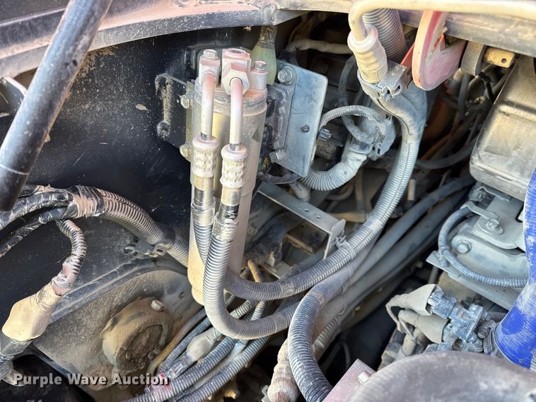 image for item EN0710 Kubota SVL95-2S tracked skid steer loader