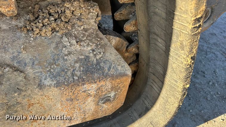 image for item EN0710 Kubota SVL95-2S tracked skid steer loader