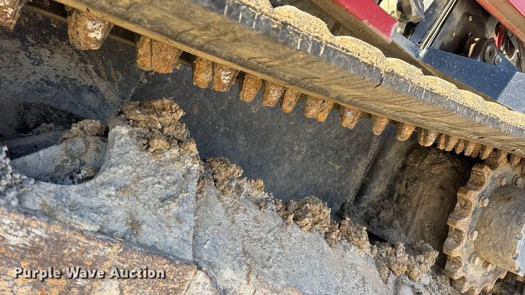 image for item EN0710 Kubota SVL95-2S tracked skid steer loader