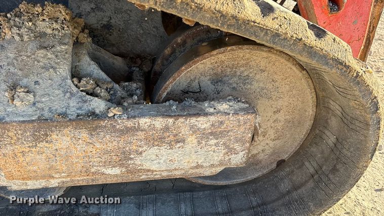 image for item EN0710 Kubota SVL95-2S tracked skid steer loader