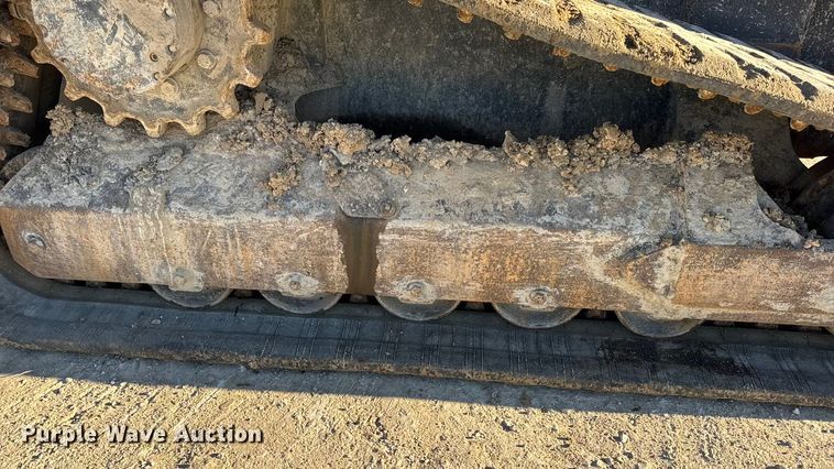 image for item EN0710 Kubota SVL95-2S tracked skid steer loader