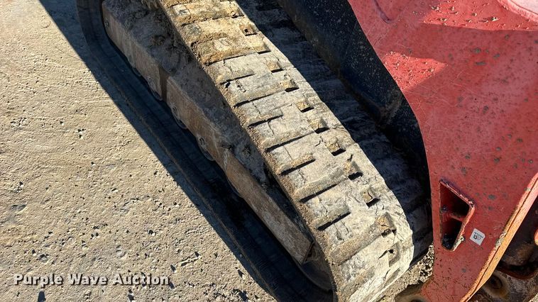 image for item EN0710 Kubota SVL95-2S tracked skid steer loader