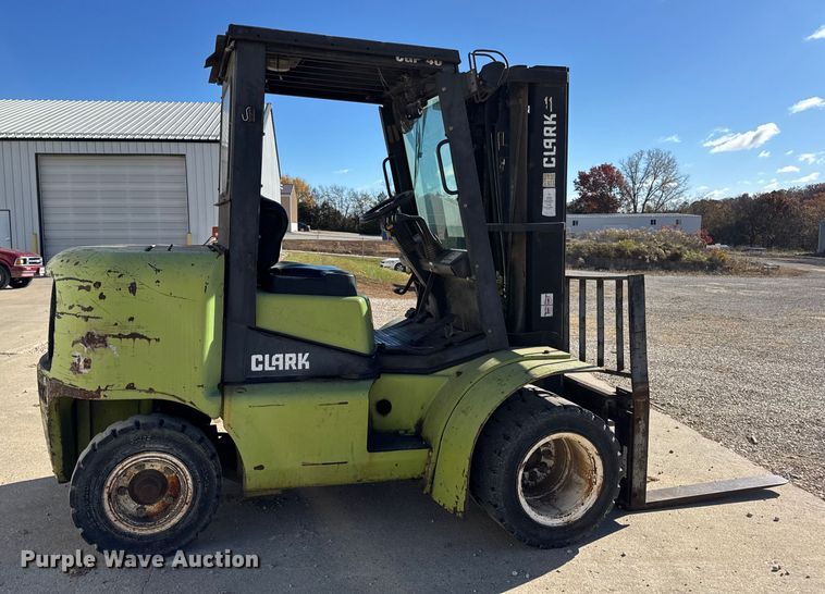 image for item EN0713 Clark CGP40 forklift