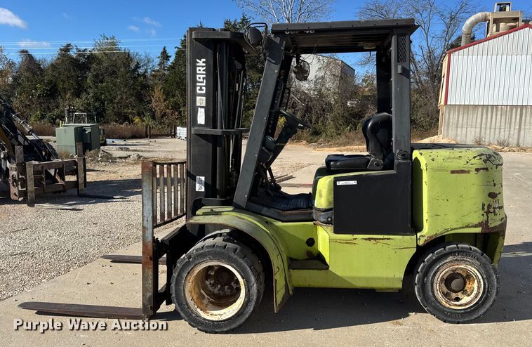 image for item EN0713 Clark CGP40 forklift