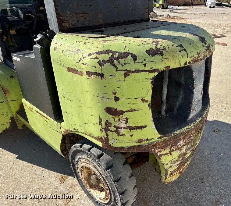image for item EN0713 Clark CGP40 forklift