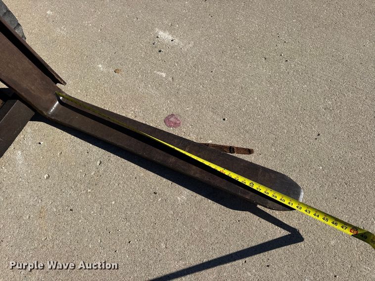 image for item EN0713 Clark CGP40 forklift