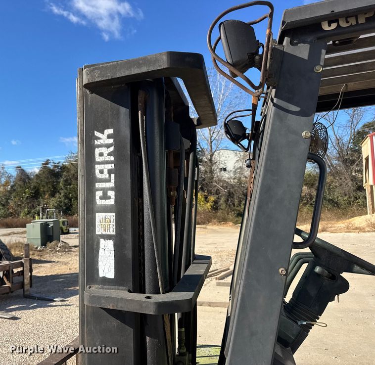 image for item EN0713 Clark CGP40 forklift