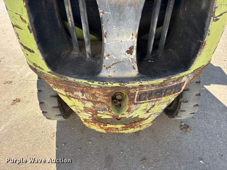 image for item EN0713 Clark CGP40 forklift