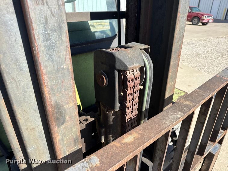 image for item EN0713 Clark CGP40 forklift