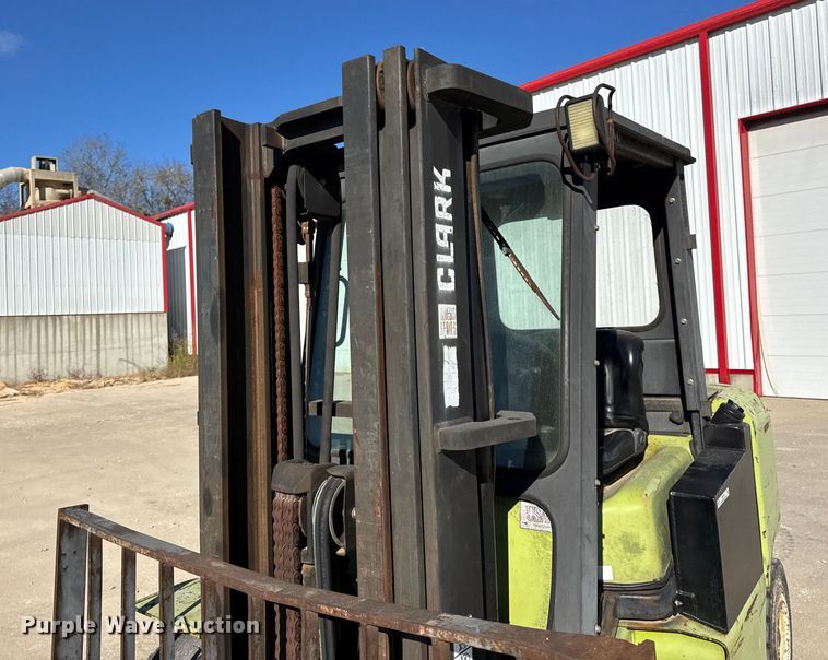 image for item EN0713 Clark CGP40 forklift