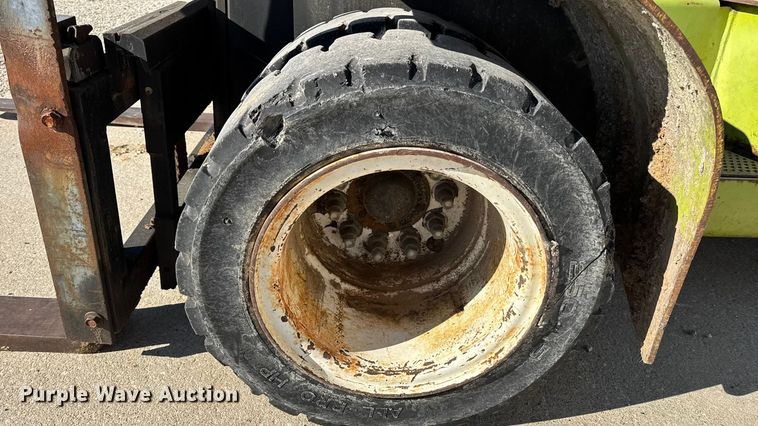 image for item EN0713 Clark CGP40 forklift