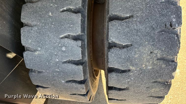 image for item EN0713 Clark CGP40 forklift