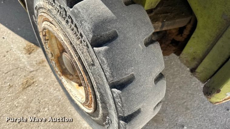 image for item EN0713 Clark CGP40 forklift