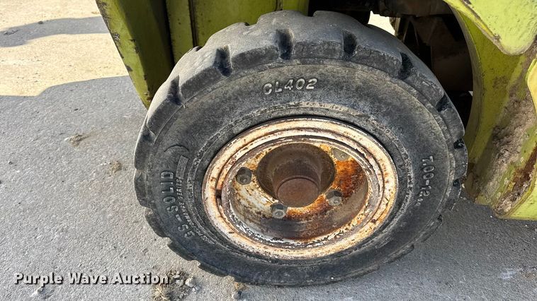 image for item EN0713 Clark CGP40 forklift