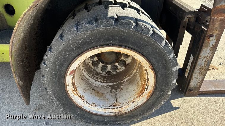 image for item EN0713 Clark CGP40 forklift