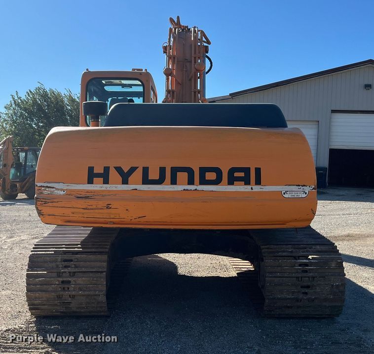 image for item EN5717 1996 Hyundai Robex 210LC-3 excavator