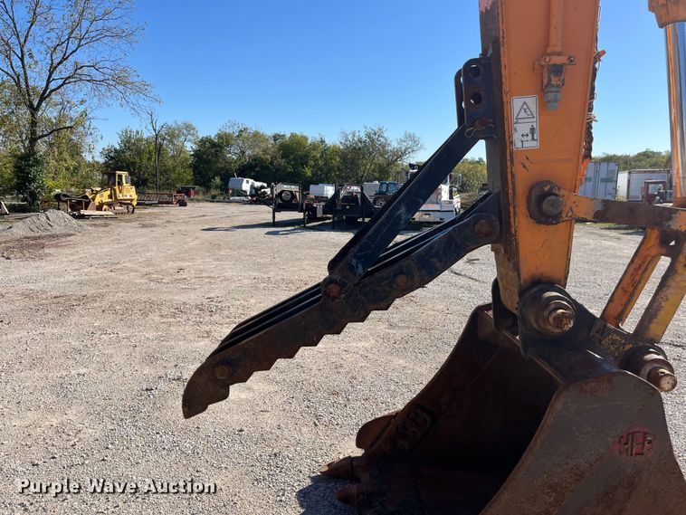 image for item EN5717 1996 Hyundai Robex 210LC-3 excavator