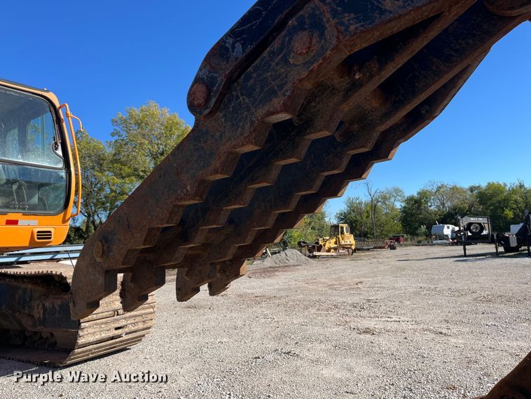 image for item EN5717 1996 Hyundai Robex 210LC-3 excavator